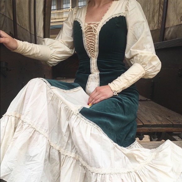 Vintage Gunne Sax velvet corset Victorian dress 9 - Picture 4 of 8